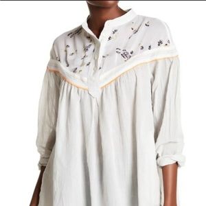 Free People hearts and colors tunic floral embroidered button down.